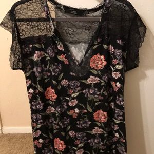 BKE Boutique Floral Blouse